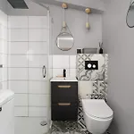 Comfortable Two-bedroom By Renters