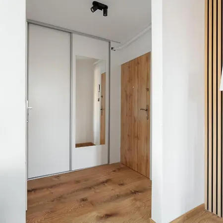 Apartmán Comfortable Two-bedroom By Renters *