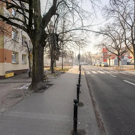 Comfortable Two-bedroom By Renters Διαμέρισμα